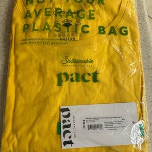 Pact Women’s Crew Neck Tee NWT